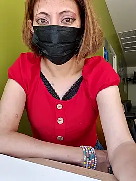 Snapshot of Lunababymylove chatting on 03/04/25, 10:05 Lunababymylove online show from 03/04/25, 10:05