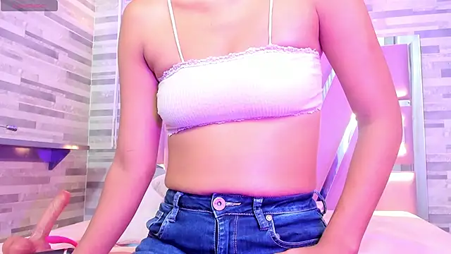 Snapshot of amberr_sweett69 chatting on 04/23/26, 08:22 amberr sweett69 online show from 04/23/26, 08:22