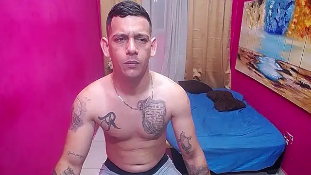 Snapshot of hugecocks_hot chatting on 03/05/26, 12:06 hugecocks hot online show from 03/05/26, 12:06