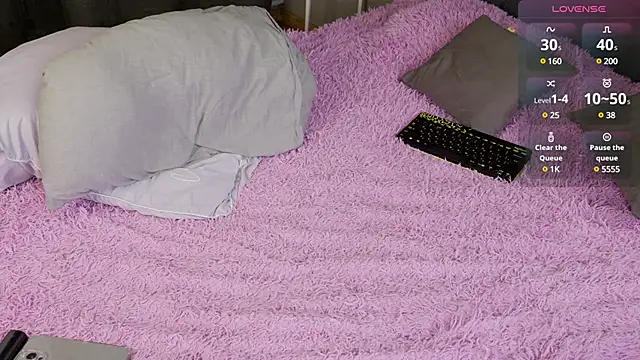 Victoria Thomsons1 online show from 03/19/25, 05:41