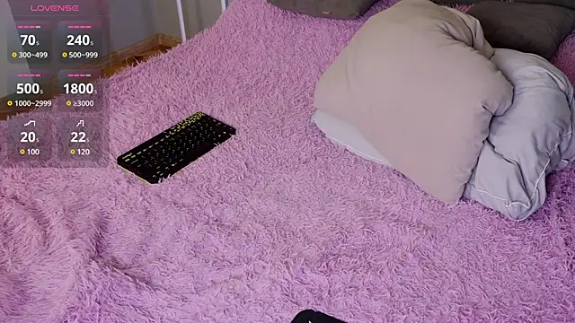 Victoria Thomsons1 online show from 03/22/25, 05:28