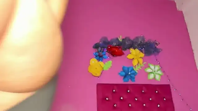 DIORA Latina online show from 12/13/24, 03:49