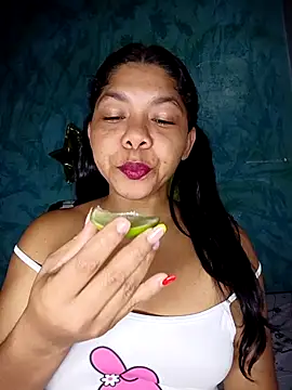 DIORA Latina online show from 07/25/26, 03:48