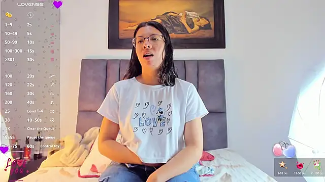 Vahiolet smith online show from 03/11/26, 03:12