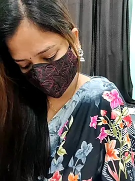 Snapshot of payal_sharma1 chatting on 02/23/25, 07:33 payal sharma1 online show from 02/23/25, 07:33