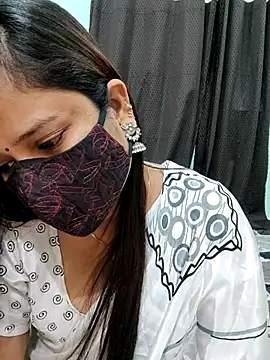 Snapshot of payal_sharma1 chatting on 02/28/25, 12:42 payal sharma1 online show from 02/28/25, 12:42