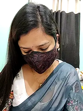 Snapshot of payal_sharma1 chatting on 03/13/25, 02:16 payal sharma1 online show from 03/13/25, 02:16