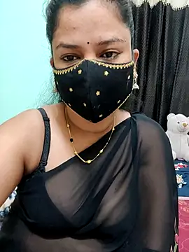 Snapshot of payal_sharma1 chatting on 11/28/25, 12:57 payal sharma1 online show from 11/28/25, 12:57