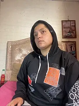 KataleyaStiward online show from 11/05/25, 12:38