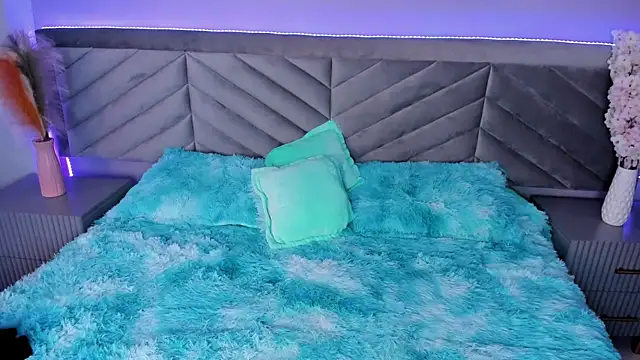 Ary thompson   online show from 12/18/24, 08:36