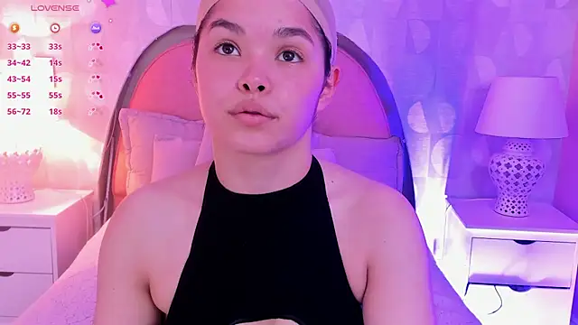 Snapshot of angeline_teen chatting on 05/06/26, 12:10 angeline teen online show from 05/06/26, 12:10