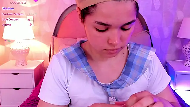 Snapshot of angeline_teen chatting on 05/09/26, 12:21 angeline teen online show from 05/09/26, 12:21