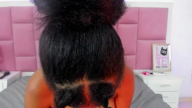 StormiHills online show from 02/07/25, 05:52