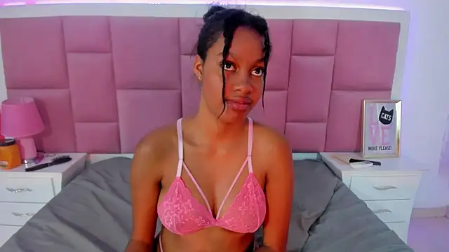 Snapshot of StormiHills chatting on 02/07/25, 05:51 StormiHills online show from 02/07/25, 05:51