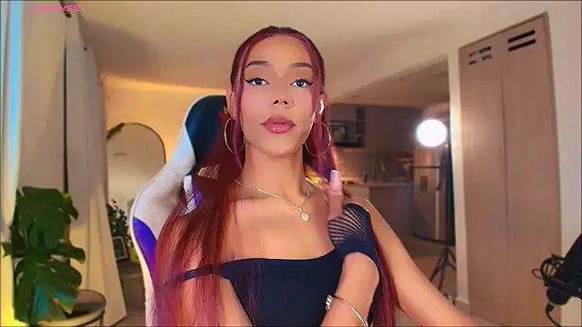 Snapshot of _Miss_Anna_ chatting on 01/09/26, 07:00 Miss Anna online show from 01/09/26, 07:00