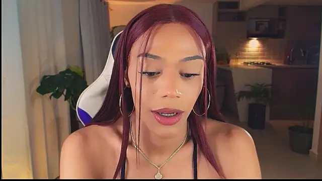 Snapshot of _Miss_Anna_ chatting on 02/03/26, 02:53 Miss Anna online show from 02/03/26, 02:53