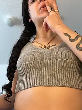 exoticmisfitt online show from 02/12/26, 07:20