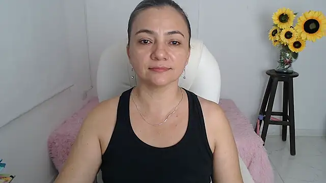 Snapshot of Ghada_milf chatting on 11/20/25, 09:47 Ghada milf online show from 11/20/25, 09:47