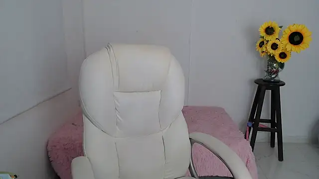 Snapshot of Ghada_milf chatting on 11/25/25, 03:34 Ghada milf online show from 11/25/25, 03:34