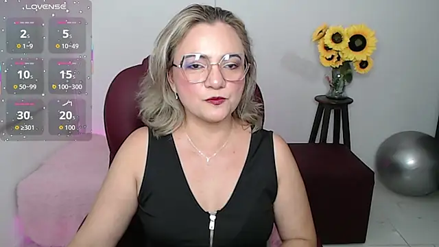 Snapshot of Ghada_milf chatting on 02/16/26, 10:50 Ghada milf online show from 02/16/26, 10:50
