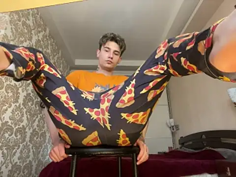 Snapshot of Mike_severi2 chatting on 04/21/26, 10:32 Mike severi2 online show from 04/21/26, 10:32