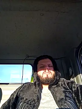 Snapshot of Rocky_ktm31 chatting on 11/25/25, 01:44 Rocky ktm31 online show from 11/25/25, 01:44