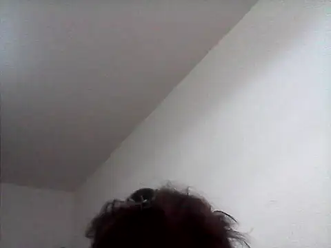 Snapshot of lickthehottie chatting on 05/04/26, 01:18 lickthehottie online show from 05/04/26, 01:18