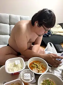 yuuki198912 online show from 10/28/25, 02:09