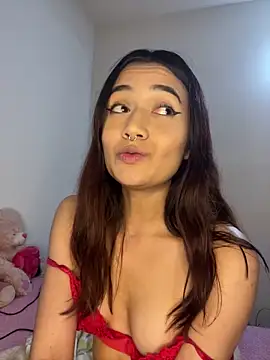 Snapshot of HallieLemon1 chatting on 12/20/24, 04:20 HallieLemon1 online show from 12/20/24, 04:20