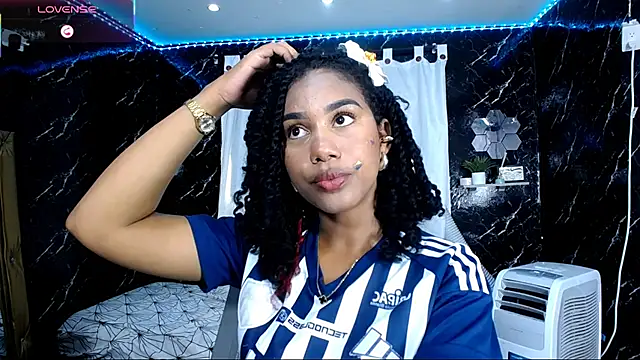 Hillary queen online show from 09/29/25, 12:43