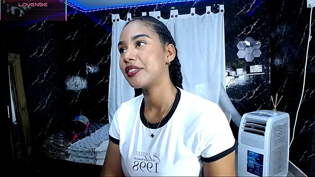 Hillary queen online show from 10/06/25, 12:46