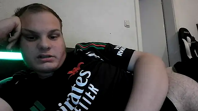 Snapshot of Nicolasjlhkjzl chatting on 07/18/26, 09:13 Nicolasjlhkjzl online show from 07/18/26, 09:13