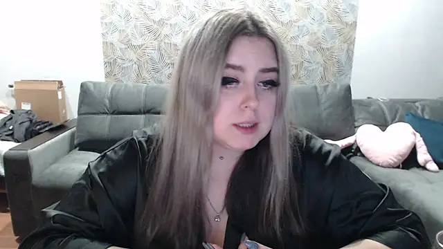 Snapshot of TiffaniYW chatting on 12/10/24, 07:22 TiffaniYW online show from 12/10/24, 07:22