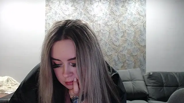 Snapshot of TiffaniYW chatting on 12/26/24, 10:09 TiffaniYW online show from 12/26/24, 10:09