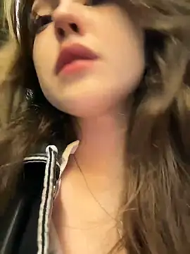 Snapshot of Peachy_Dream chatting on 12/11/24, 12:23 Peachy Dream online show from 12/11/24, 12:23