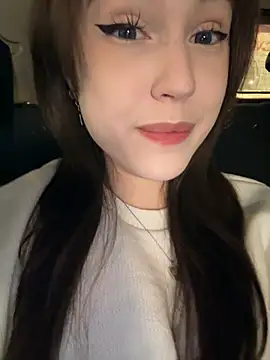 Snapshot of Peachy_Dream chatting on 12/18/24, 10:24 Peachy Dream online show from 12/18/24, 10:24