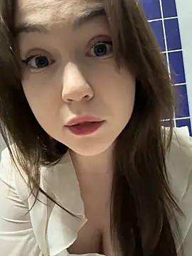 Snapshot of Peachy_Dream chatting on 03/18/25, 10:37 Peachy Dream online show from 03/18/25, 10:37