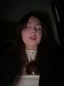 Snapshot of Peachy_Dream chatting on 09/28/25, 06:13 Peachy Dream online show from 09/28/25, 06:13