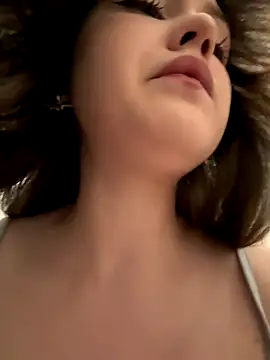 Snapshot of Peachy_Dream chatting on 09/29/25, 06:13 Peachy Dream online show from 09/29/25, 06:13