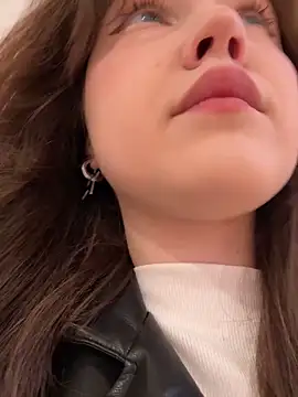 Snapshot of Peachy_Dream chatting on 10/05/25, 04:16 Peachy Dream online show from 10/05/25, 04:16