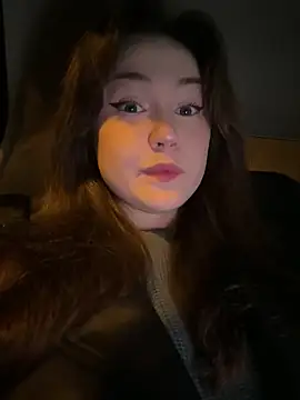 Snapshot of Peachy_Dream chatting on 10/09/25, 06:39 Peachy Dream online show from 10/09/25, 06:39