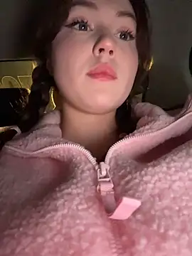 Snapshot of Peachy_Dream chatting on 10/29/25, 06:09 Peachy Dream online show from 10/29/25, 06:09