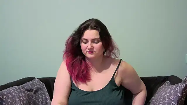 Snapshot of Cute_Carla chatting on 02/02/25, 05:26 Cute Carla online show from 02/02/25, 05:26