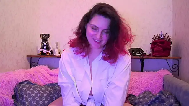 Snapshot of Cute_Carla chatting on 03/07/25, 01:20 Cute Carla online show from 03/07/25, 01:20