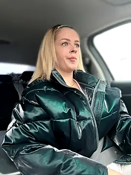 Love Bri online show from 11/18/25, 09:58