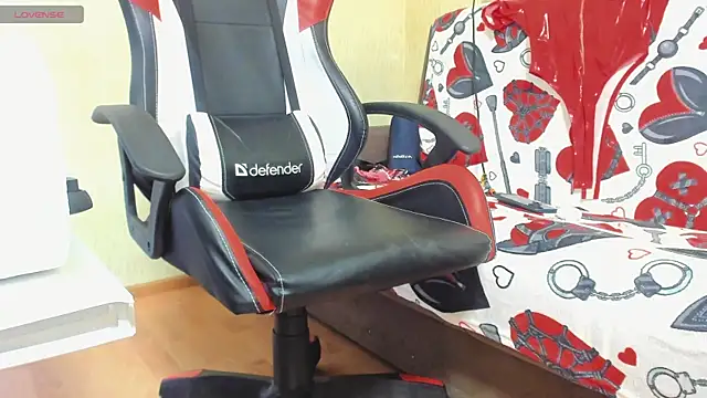 Snapshot of Queen_Sport chatting on 02/15/25, 11:39 Queen Sport online show from 02/15/25, 11:39