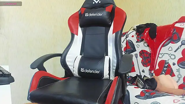 Snapshot of Queen_Sport chatting on 02/23/25, 07:00 Queen Sport online show from 02/23/25, 07:00