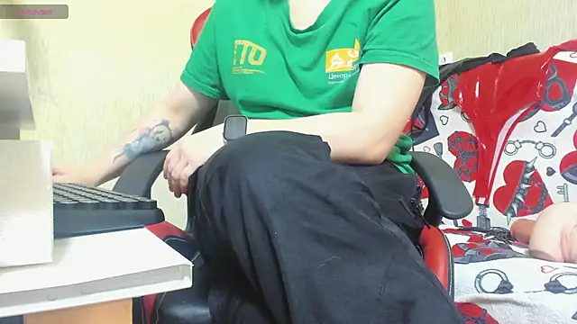 Snapshot of Queen_Sport chatting on 03/01/25, 04:37 Queen Sport online show from 03/01/25, 04:37