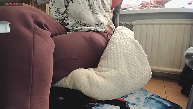 Snapshot of Queen_Sport chatting on 09/26/25, 02:21 Queen Sport online show from 09/26/25, 02:21