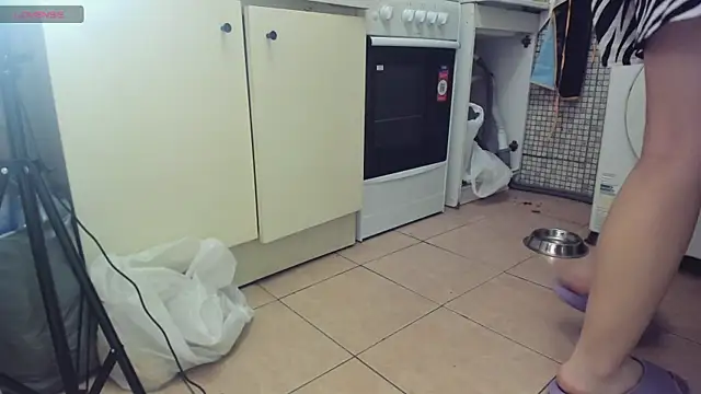 Snapshot of Queen_Sport chatting on 10/15/25, 08:36 Queen Sport online show from 10/15/25, 08:36